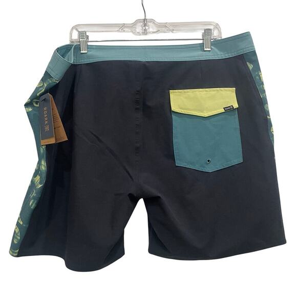 NWT Mens Roark Navy Blue Green Passage 17 Inch Boardshorts Batik Print Size 40 - Picture 11 of 12